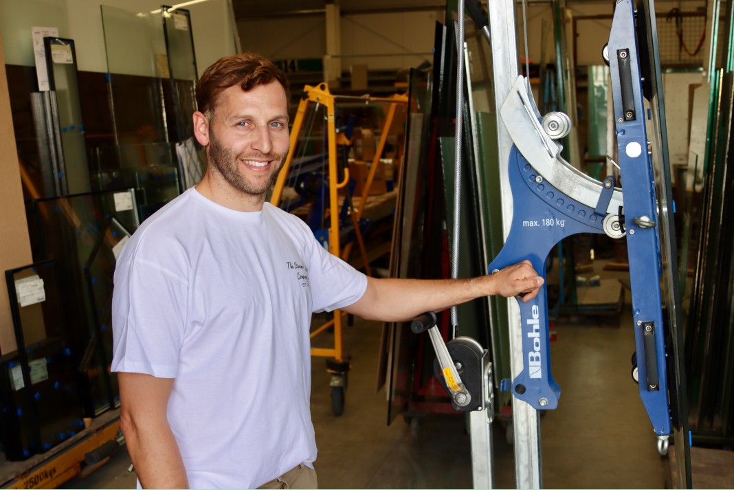 Stowmarket Glass secures Liftmaster Quadro