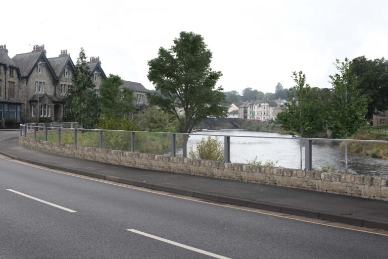Glass flood defence work begins in Kendal Installations