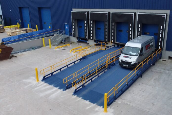 Solidor van ramps